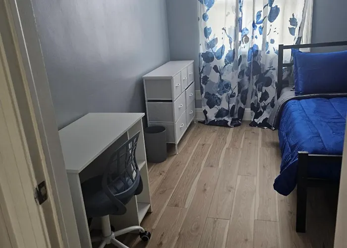 Small Cozy Room, Shared Bathroom