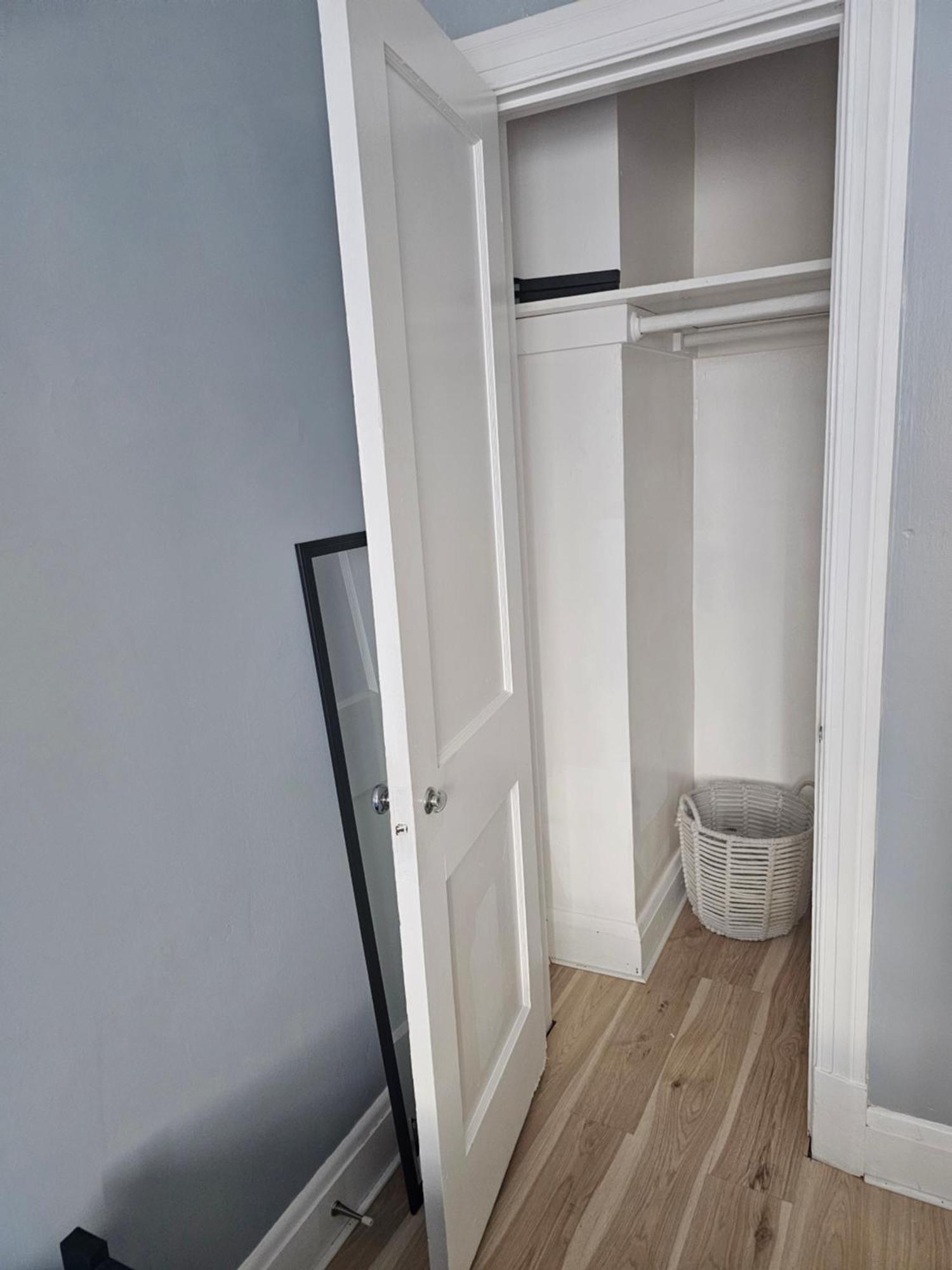 Small Cozy Room, Shared Bathroom