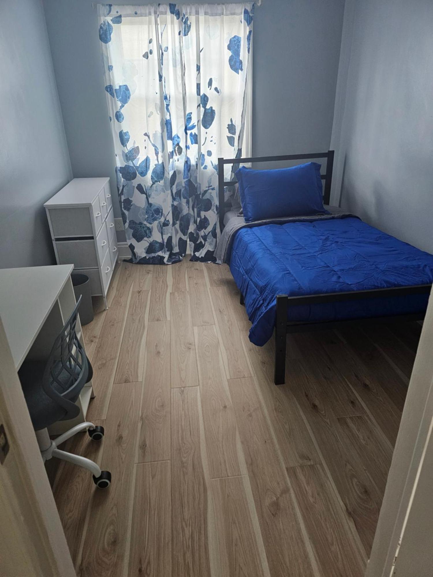 Small Cozy Room, Shared Bathroom Baltimore